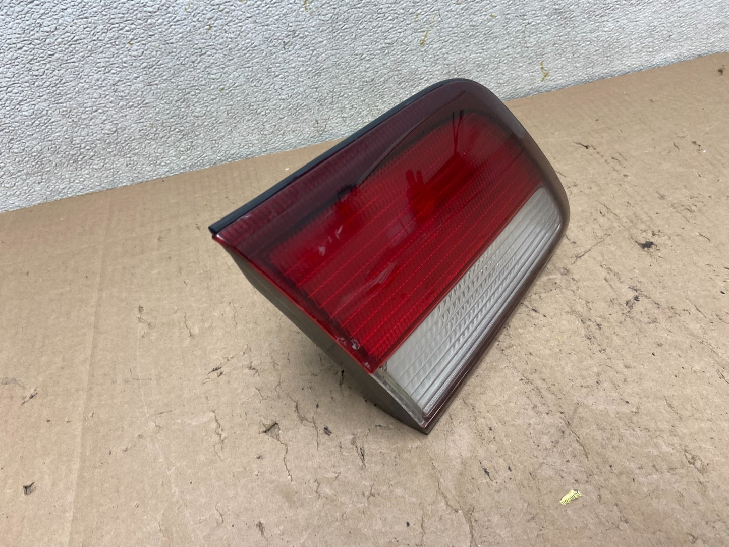 1997 1998 1999 Nissan Maxima Left Driver LH Inner Tail Light Oem R3193 DW1