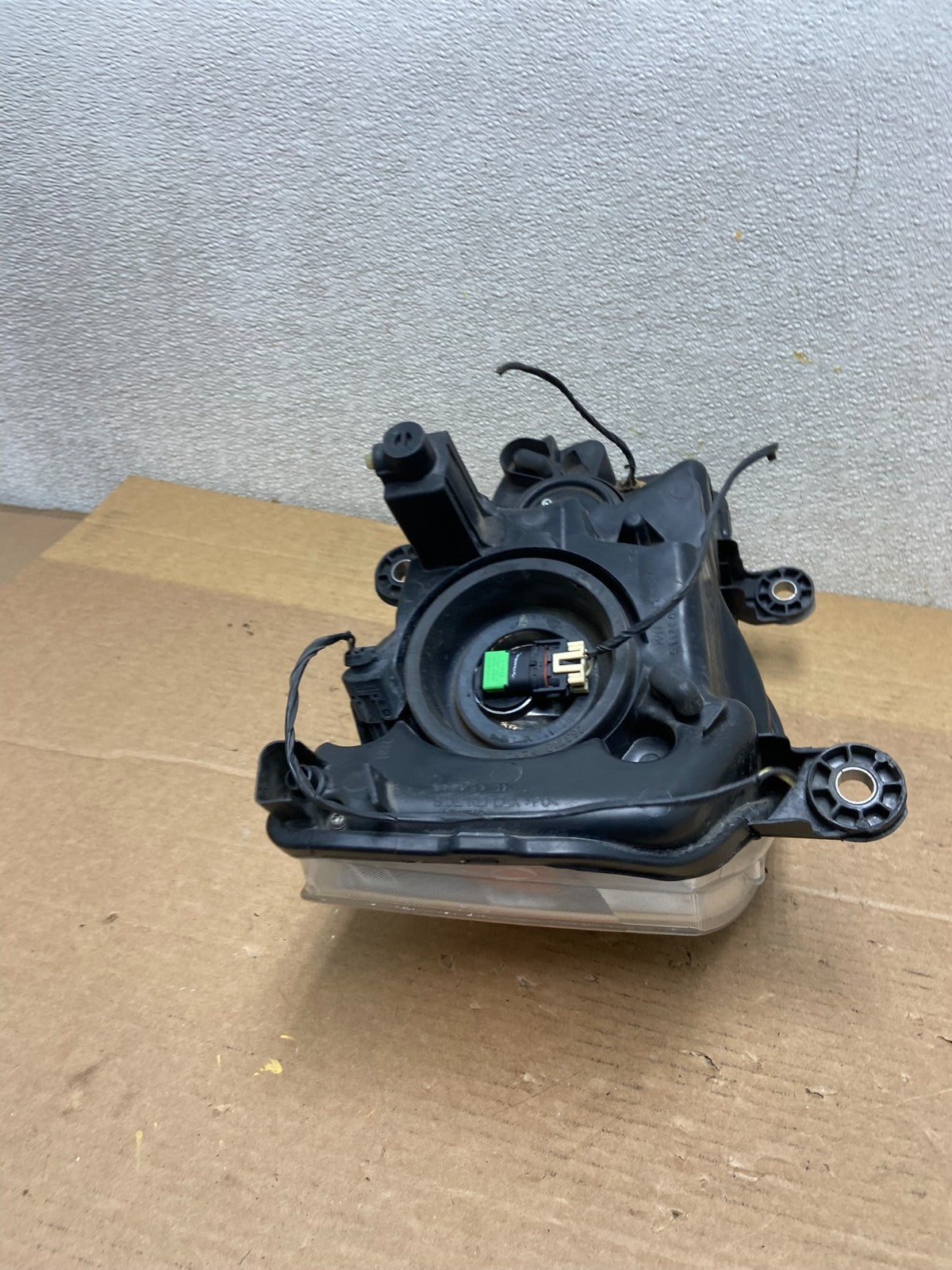2008 to 2016 Chrysler Town and Country Left Driver Lh Side Headlight AB5227 DW8