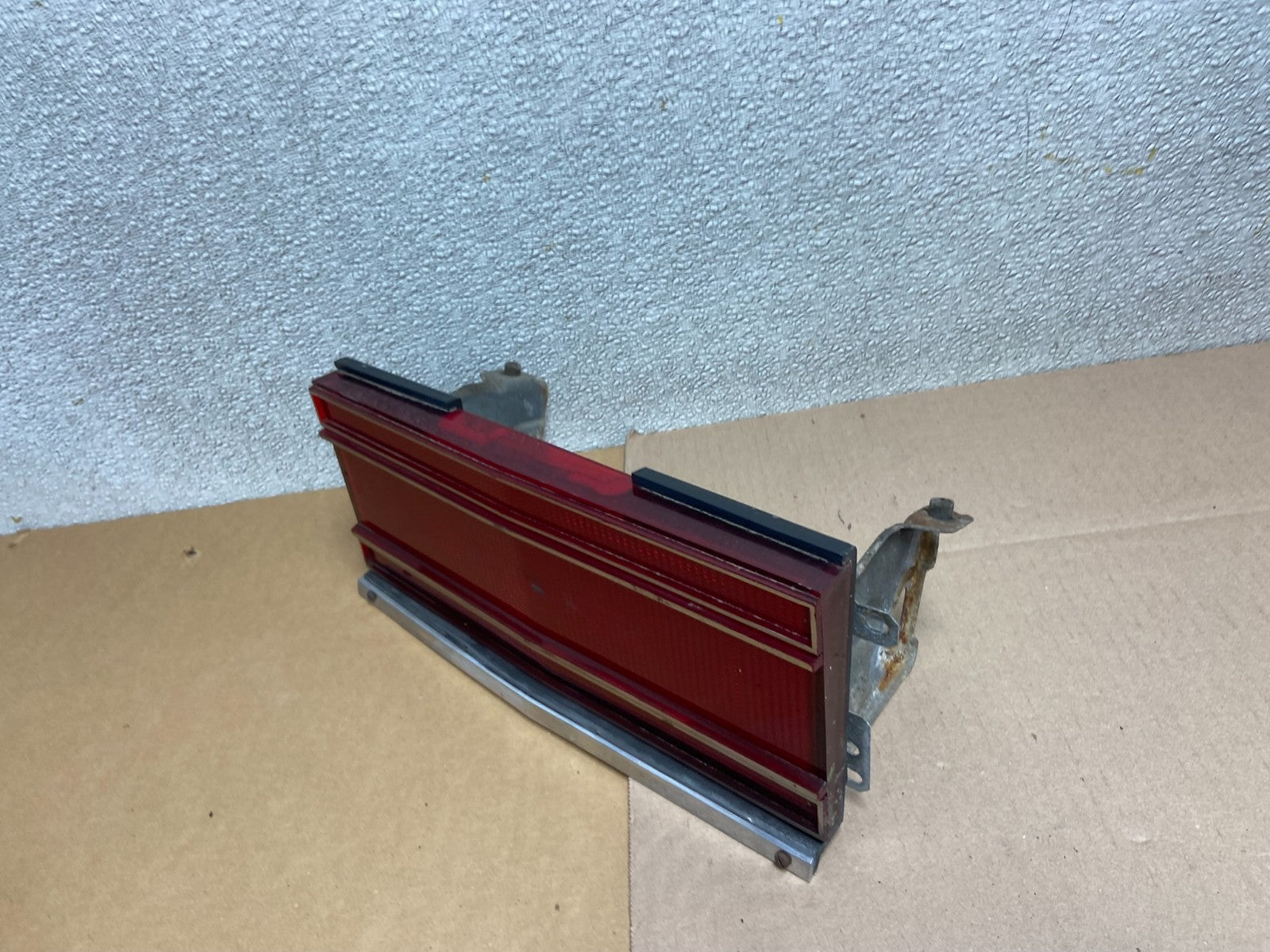 1978 to 1979 Chrysler New Yorker Rear Tail Gate Reflection Z3809 PS1