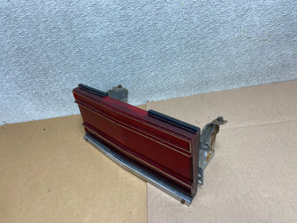 1978 to 1979 Chrysler New Yorker Rear Tail Gate Reflection Z3809 PS1