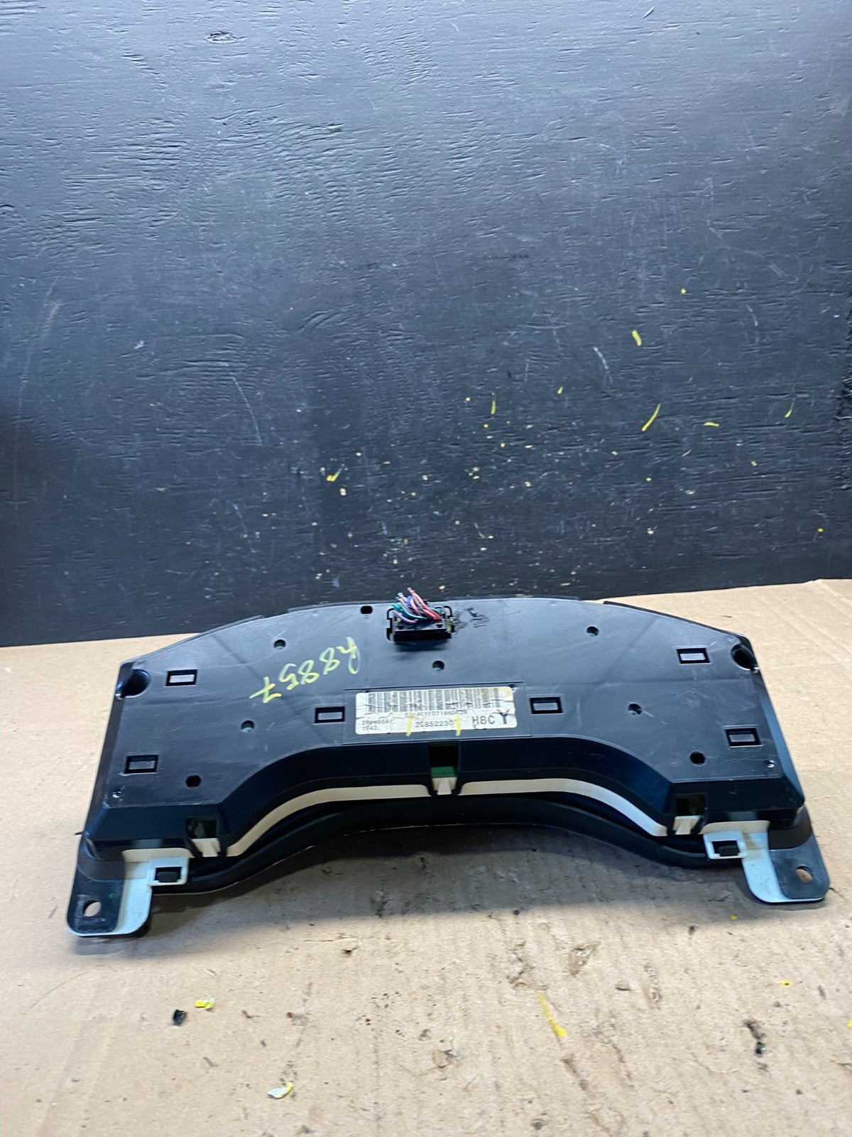 2008 to 2010 Chevrolet Express 1500 Speedometer Cluster Gauge R8857 DG5