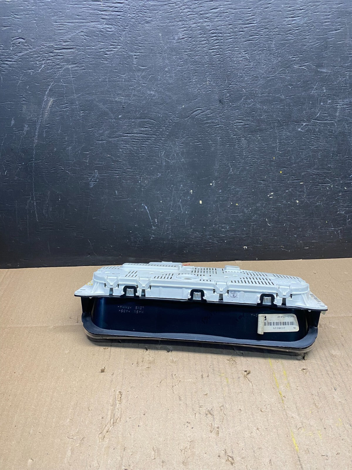 2005 to 2012 Nissan Xterra Pathfinder Frontier Speedometer Cluster Gauge L90155