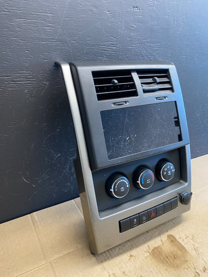 2008 to 2012 Jeep Liberty Dash Climate Temperature Control Radio Bezel ac4799 DG2