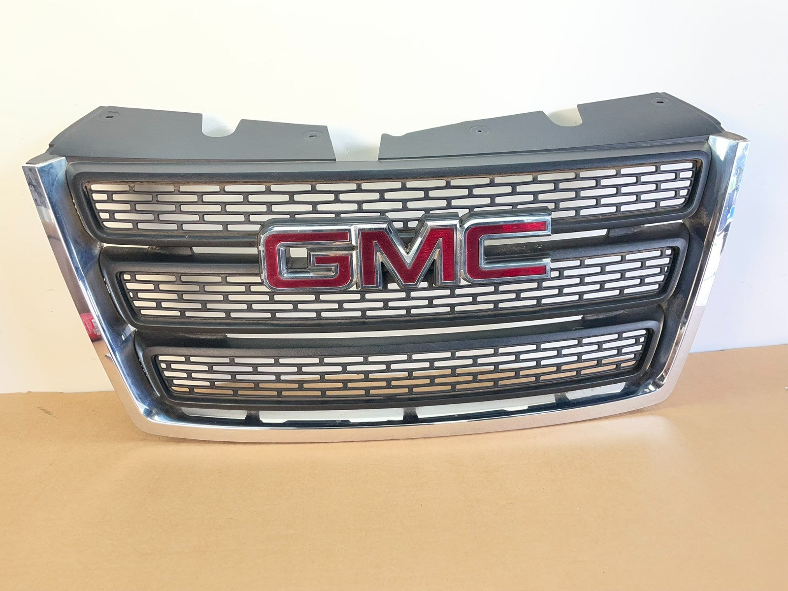 2010 to 2015 Gmc Terrain Front Upper Grill Grille af8571 DG0