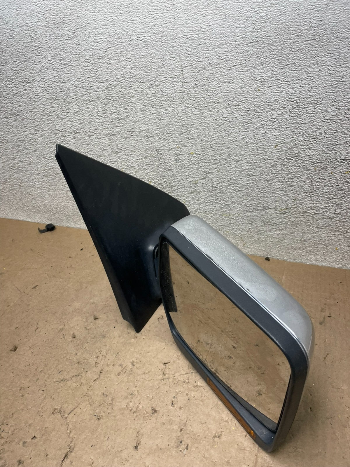2004 to 2006 Ford F150 Right RH Passenger Turn Signal View Door Mirror W8956 DW6