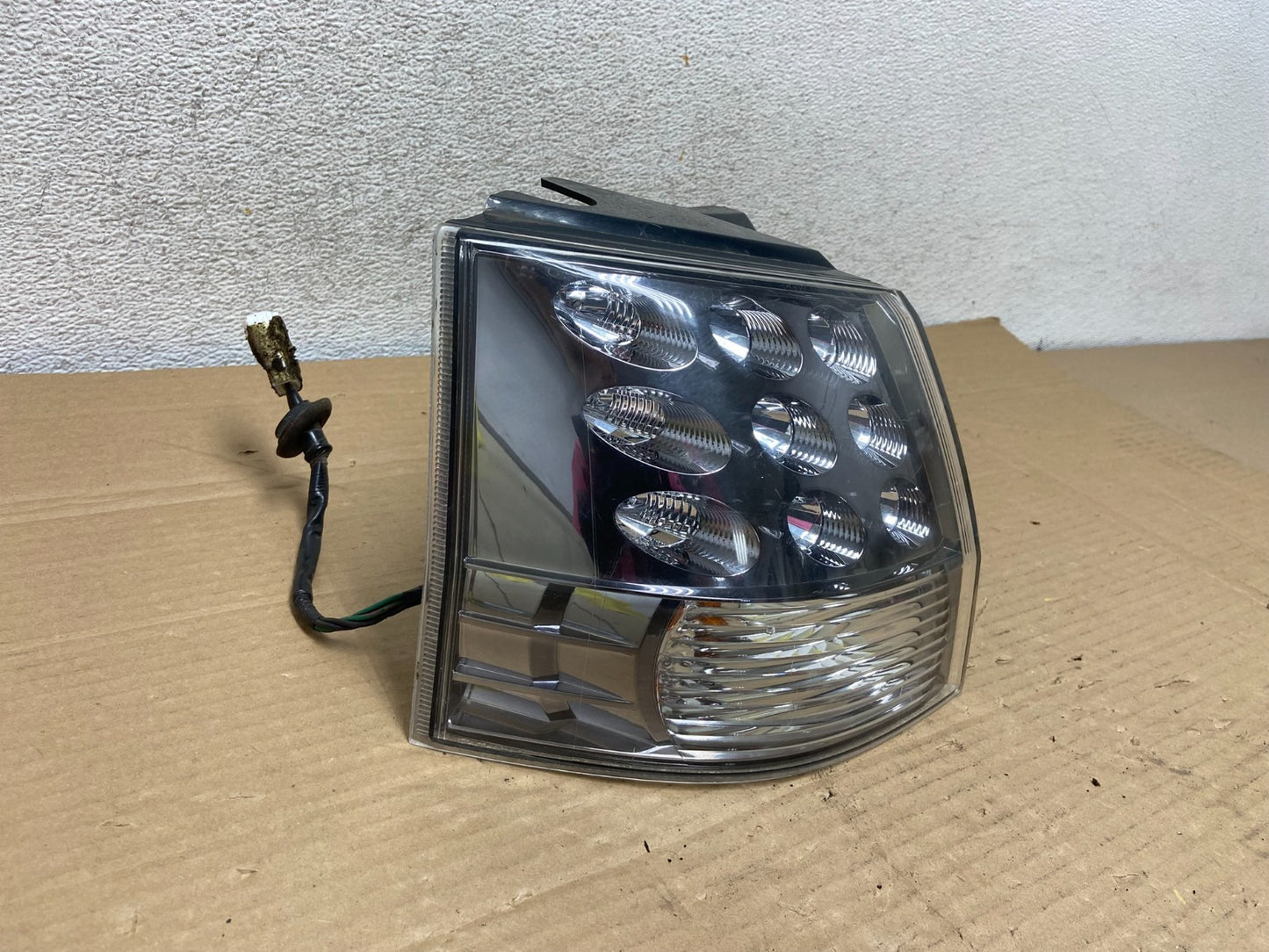 2007 to 2013 Mitsubishi Outlander Left Driver Lh Side Tail Light AG8968 DW1