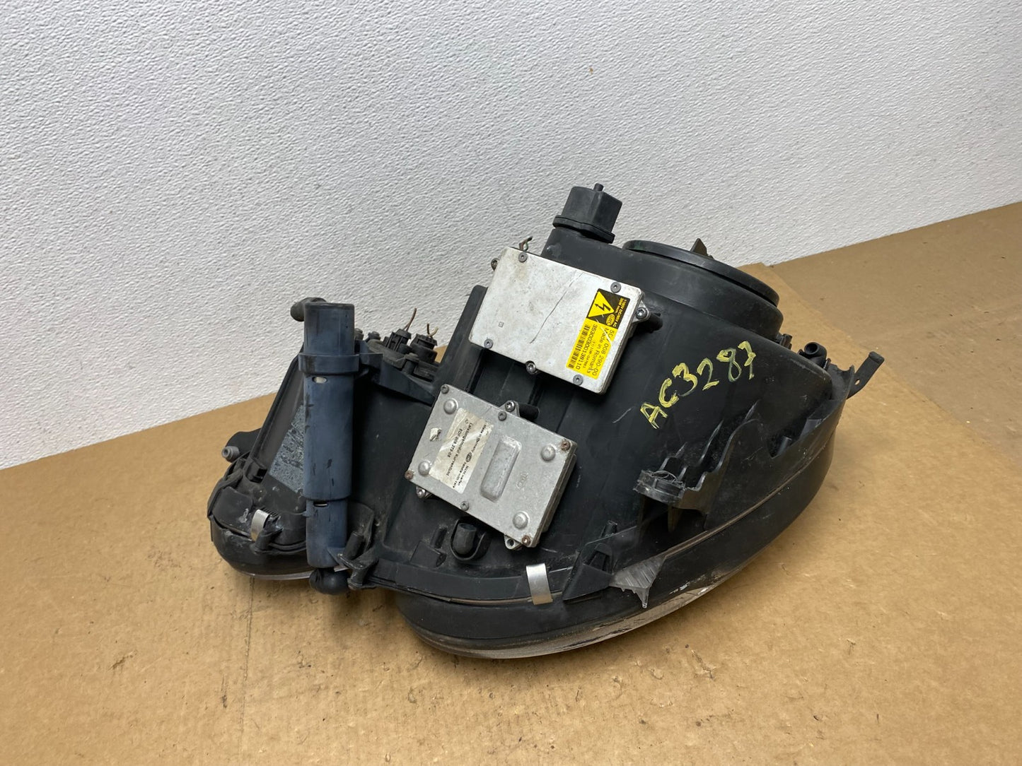 2003-2006 Mercedes E E320 E350 Class Right Passenger Xenon Headlight AC3287 DW7