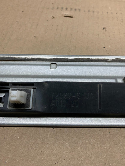 2005 to 2010 Odyssey Honda Driver Side Rear Door Rail Cover I73808