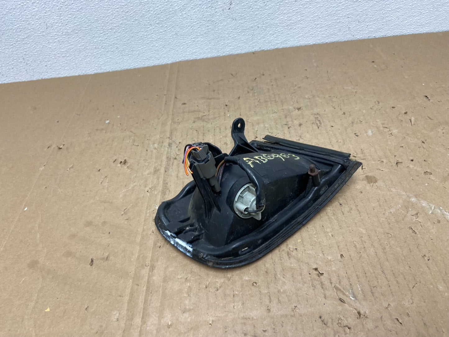 1995 1996 Nissan Maxima Left Driver LH Corner Turn Signal Oem AB6963 DW4