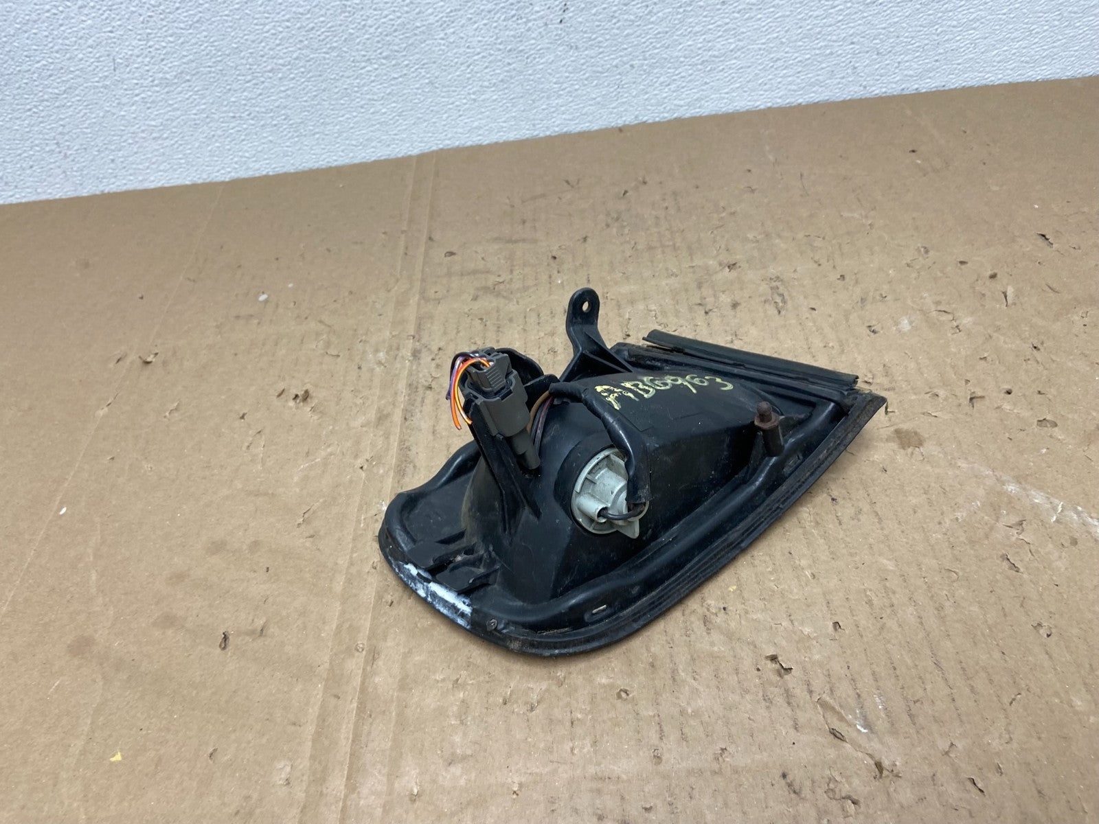 1995 1996 Nissan Maxima Left Driver LH Corner Turn Signal Oem AB6963 DW4