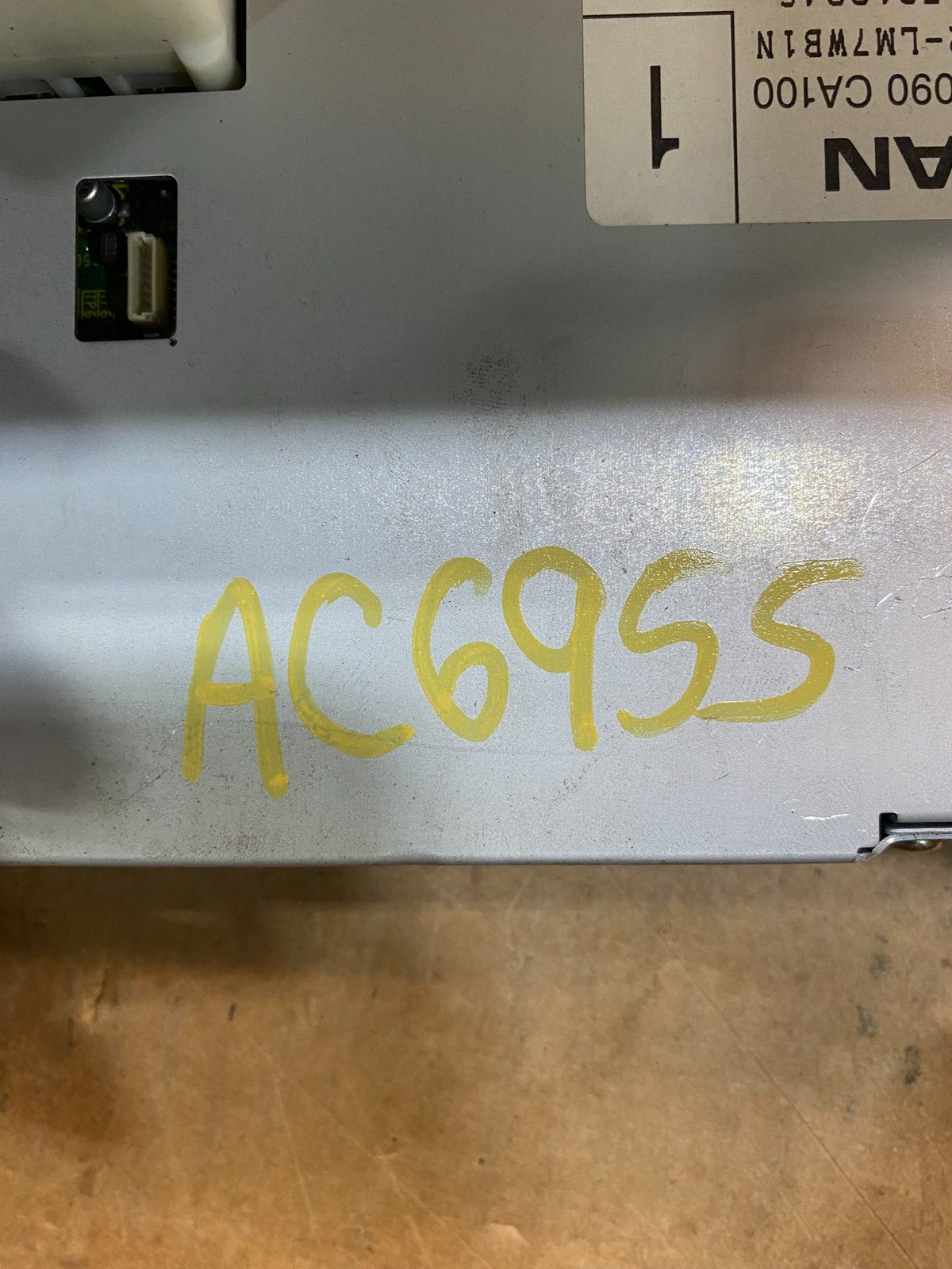 2006 to 2008 Nissan Pathfinder Radio Display Information Navigation AC69555
