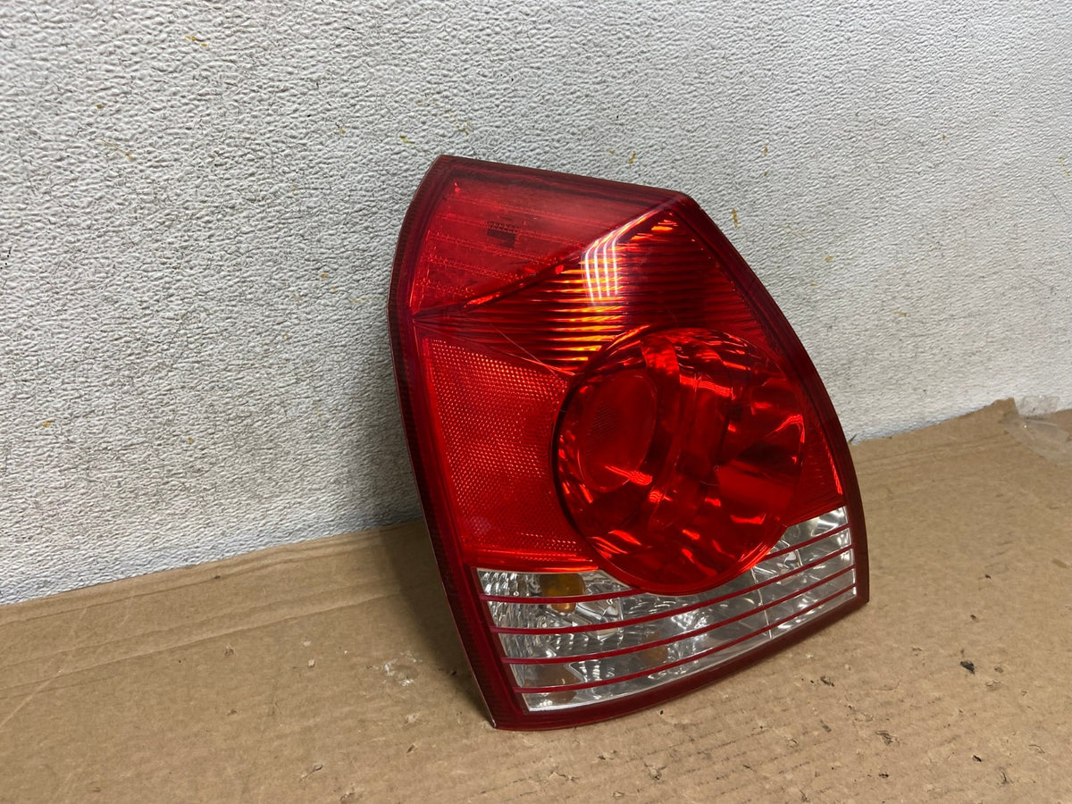 2004 2005 2006 Hyundai Elantra Sedan Left Driver LH Tail Light AH8534 LK1