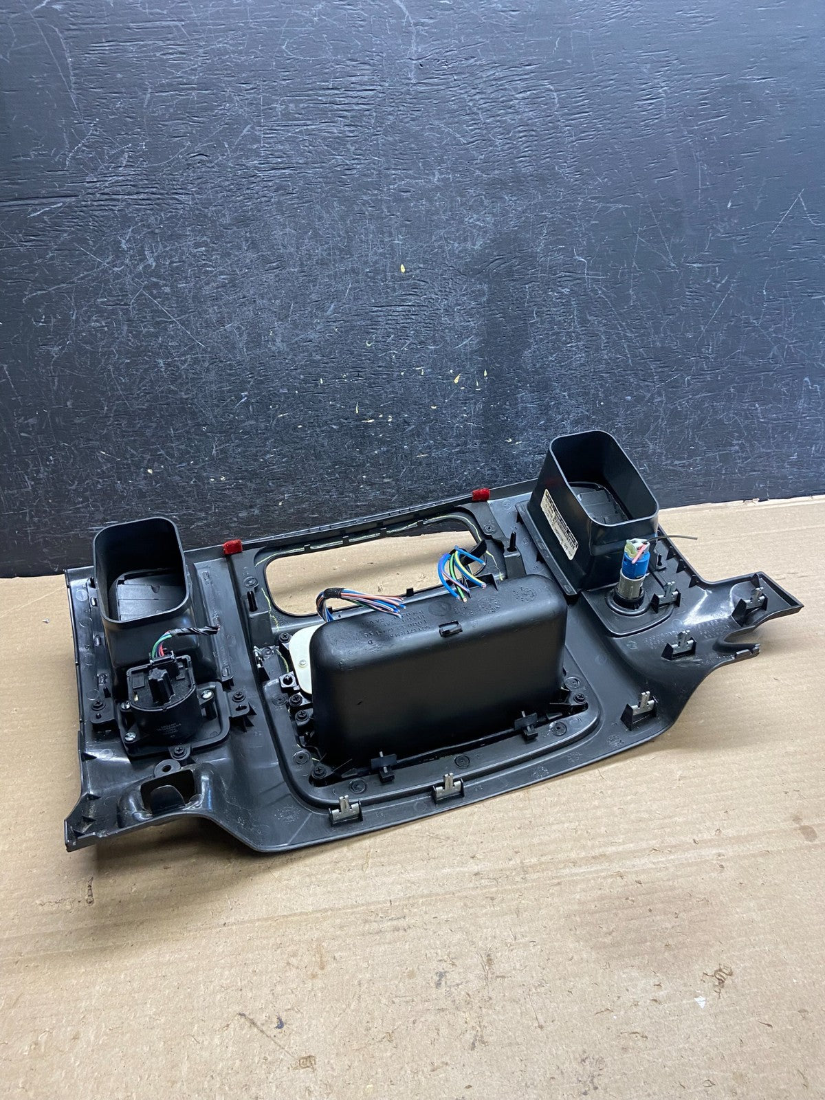2002 to 2005 Dodge Ram Radio Climate Control Dash Air Vent Bezel Trim AH3782 DG4