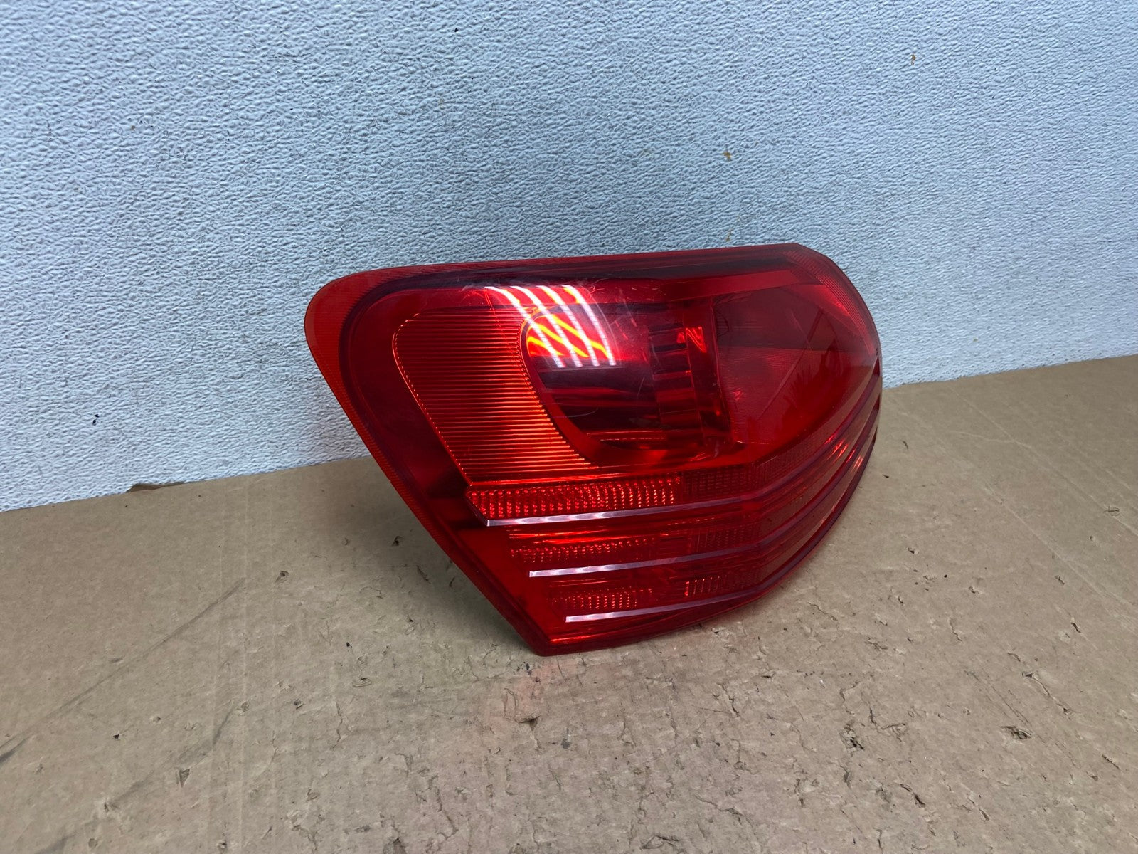 2008 to 2015 Nissan Rogue Left Driver Lh Side Tail Light AG1384 LK2