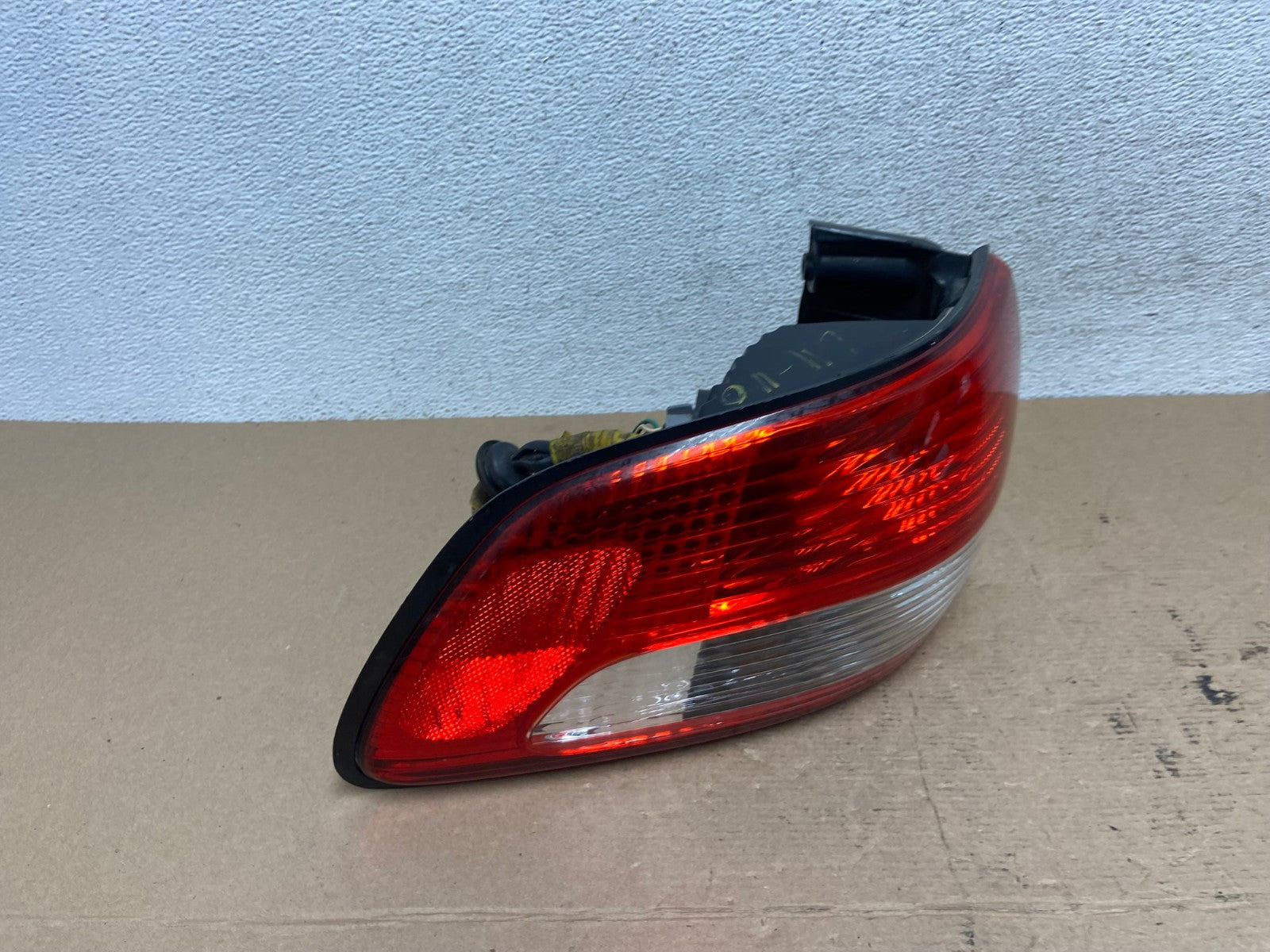 2001 2002 2003 Toyota Sienna Left Driver Lh Side Tail Light AF4559 LK2