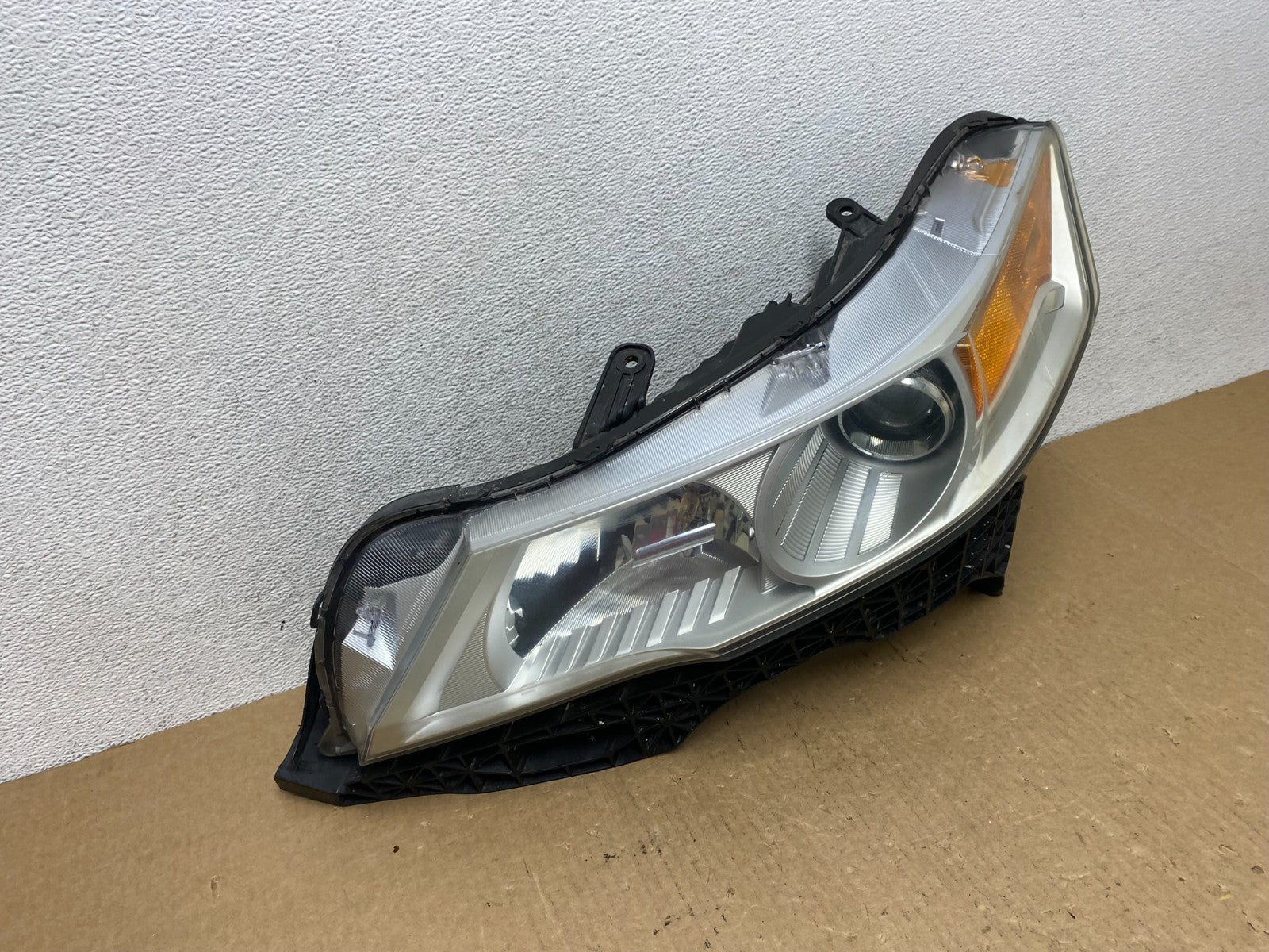 2009 to 2011 Acura TL Headlight Left Driver LH Side Xenon HID AF9671 DW2