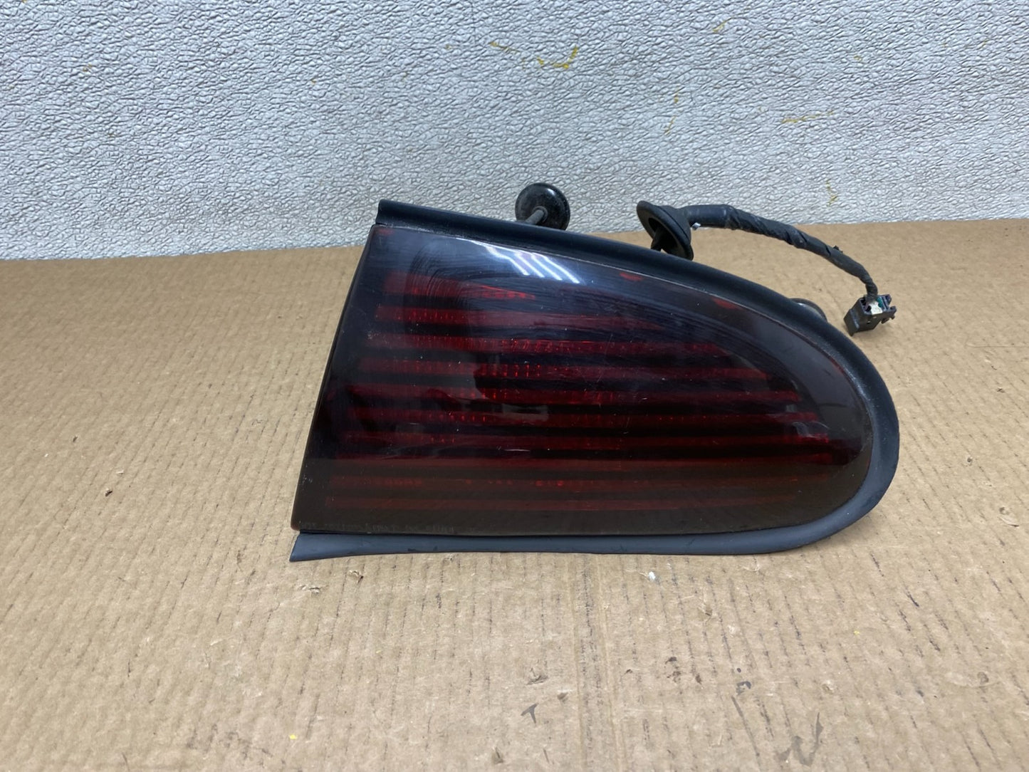 1995 to 2000 Oldsmobile Aurora Right Passenger RH Side Tail Light W3860 DW0