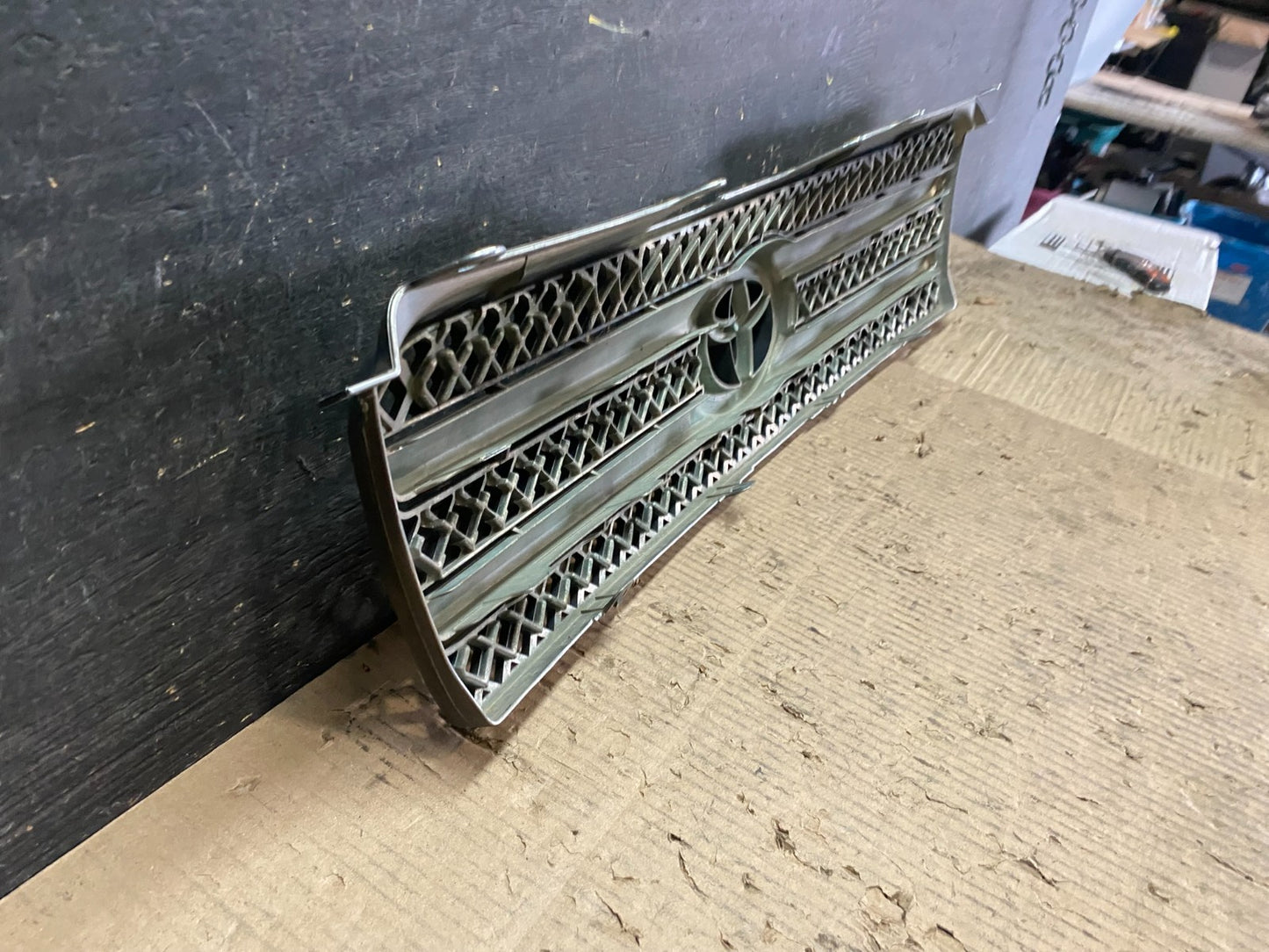 2006 to 2007 Toyota Highlander Front Upper Grille Grill With Emblem W9877 DG6
