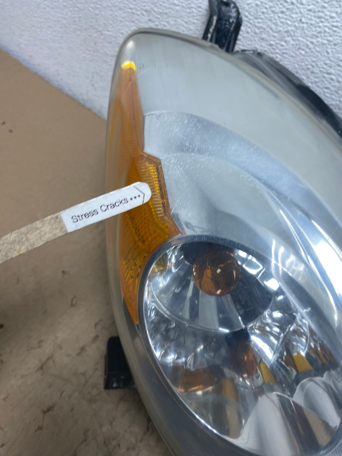 2009 to 2014 Toyota Matrix Right Passenger RH Side Halogen Headlight AF4287 LK4