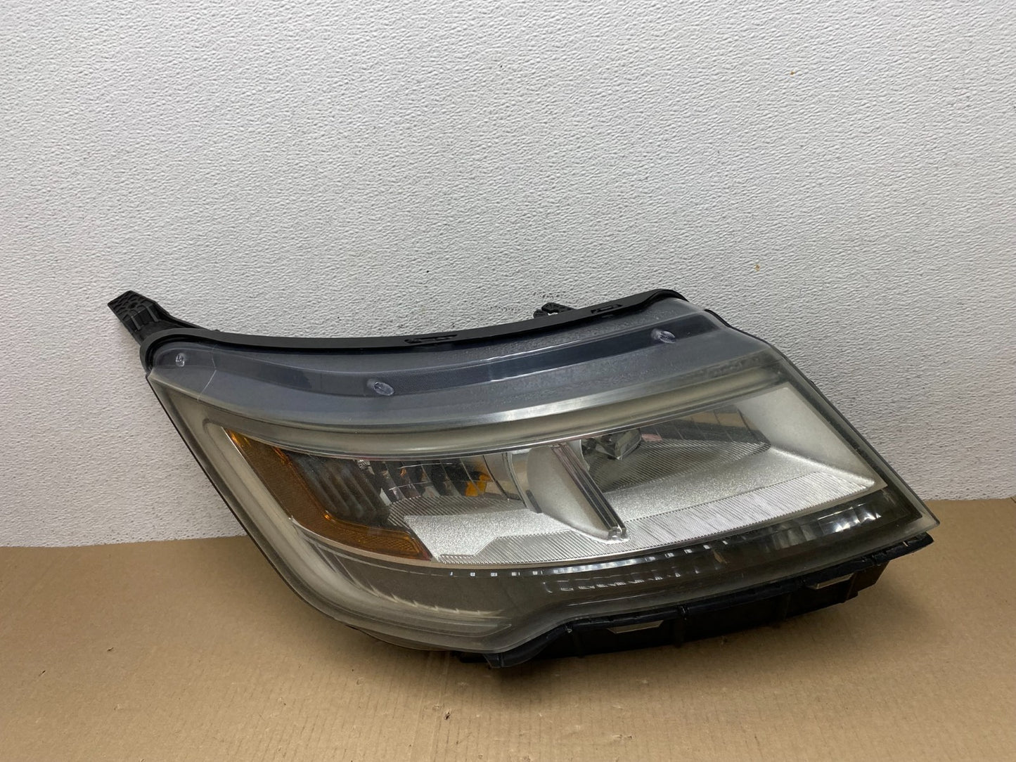 2016-2019 Ford Explorer Right Passenger Led Headlight W/Module AE9481 DW0