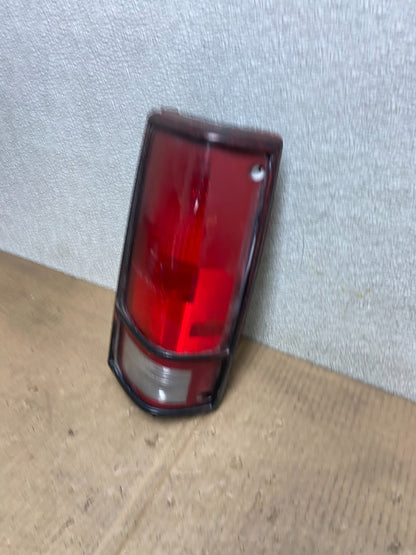 1985 to 1993 Chevrolet S10 S15 SONOMA Right Passenger Tail Light AA64241