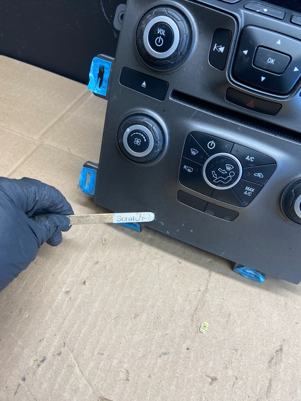 2011-2014 Ford Edge Heater Climate Control Radio CD Control Dash Bezel ab9333 DG3