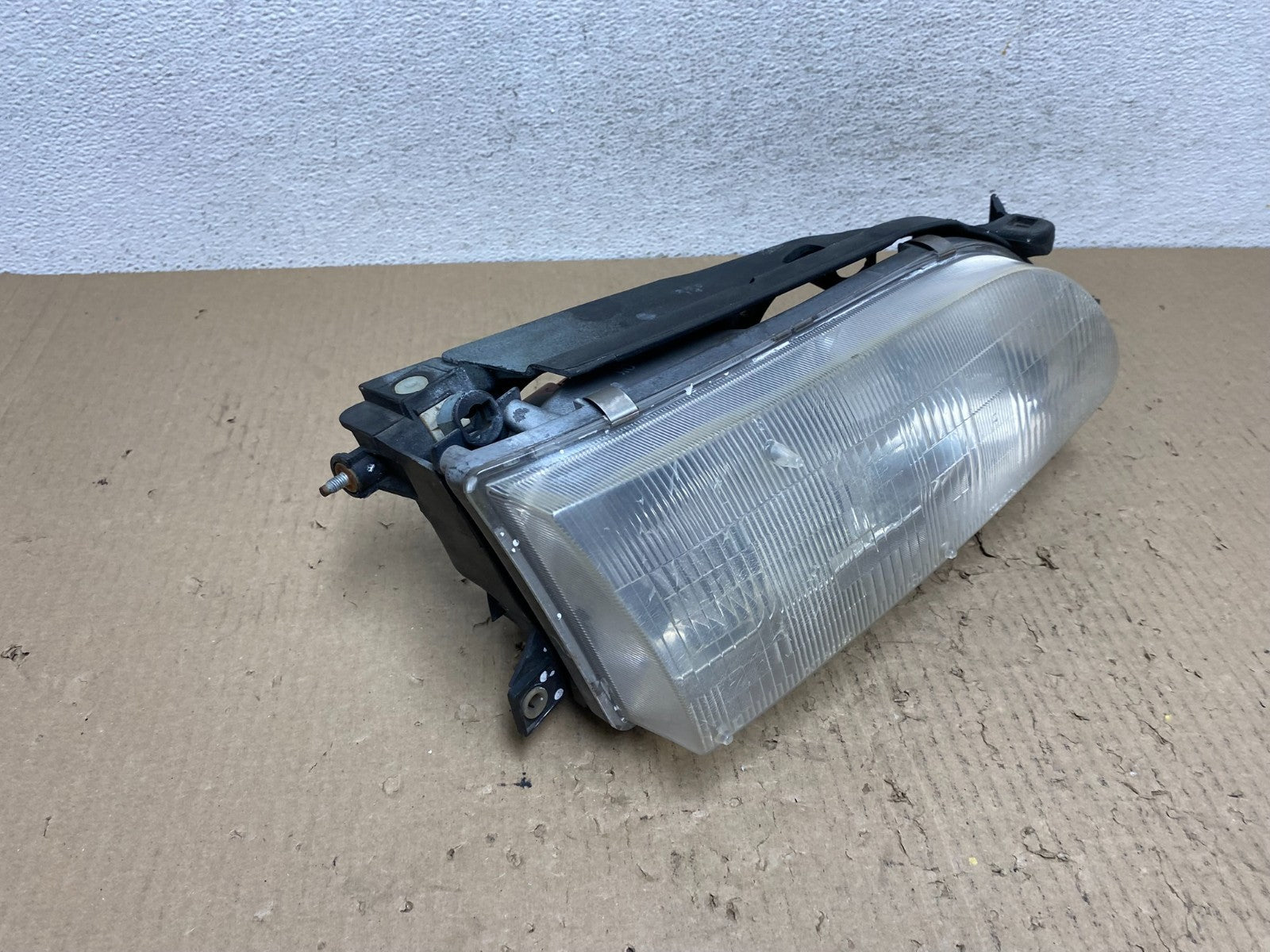 1993 to 1997 Toyota Corolla Right Passenger Side Headlight AF2876 DW2