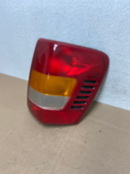 1999-2004 Jeep Grand Cherokee WJ Right Passenger Rh Tail Light DEPO AE4992 LK1