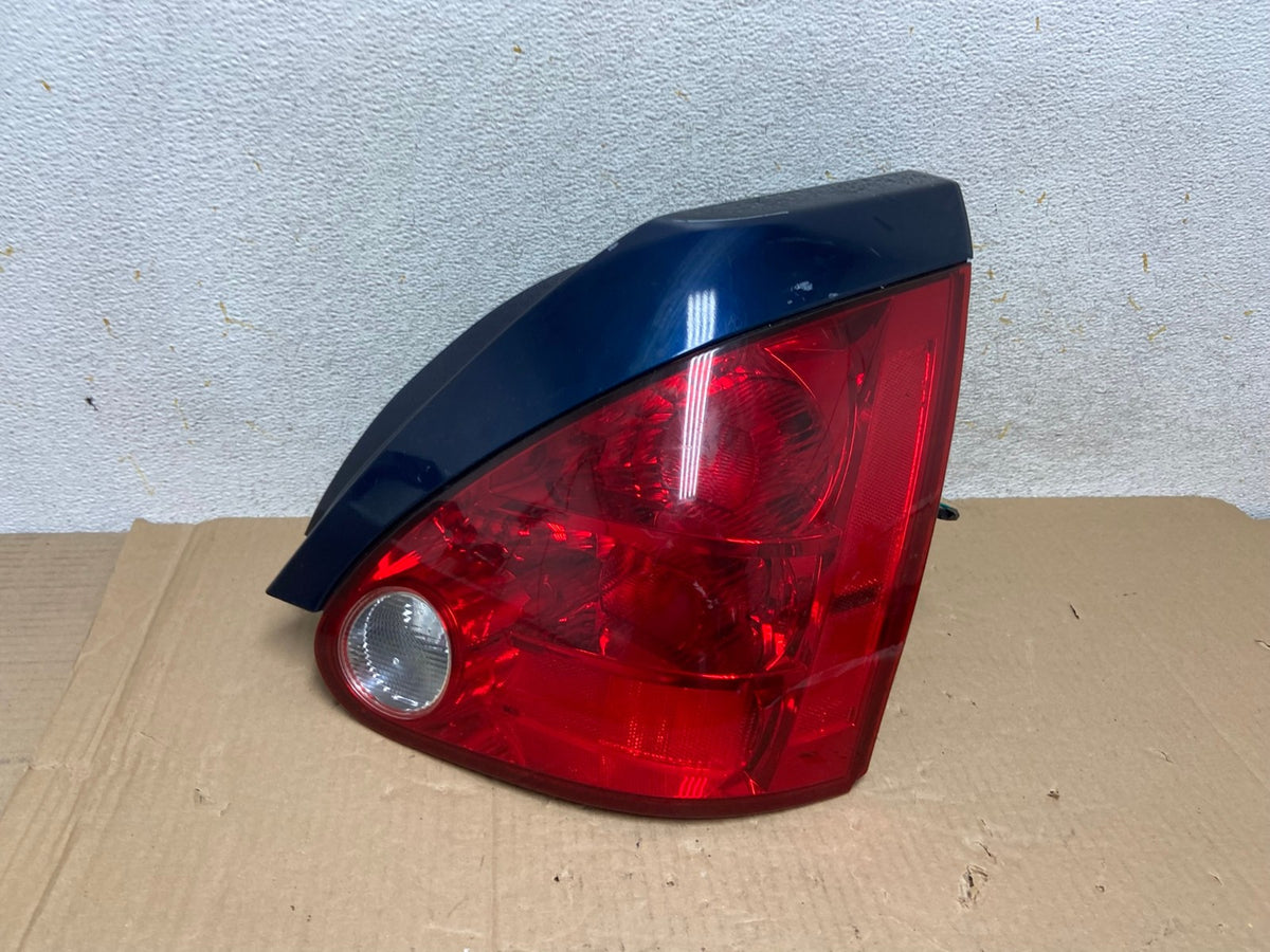 2004 2005 2006 2007 2008 Nissan Maxima Right Passenger Tail Light AI1200 LK0