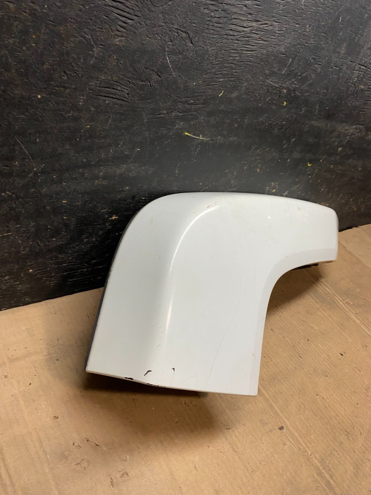 2006 to 2010 Hummer H3 Rear Right Flare Door Molding Trim OEM W2180 DG2