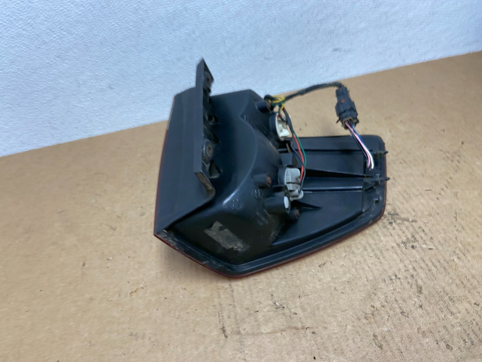 2009 2010 2011 Kia Borrego Right Passenger Side Tail Light AC3038 DW5