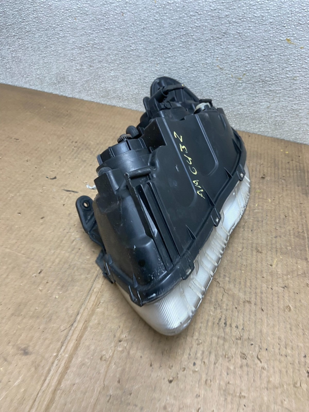 2007 2008 2009 2010 Hyundai Elantra Right Passenger Side Headlight AA64326