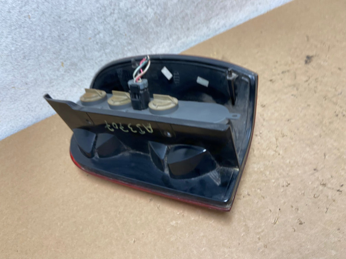 2005 2006 2007 Jeep Liberty Left Driver Lh Side Tail Light AI3707 LK6