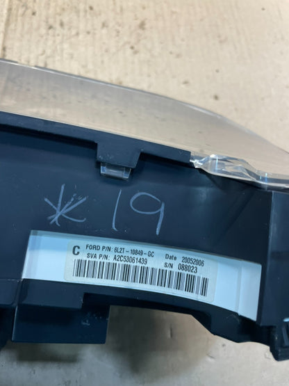 2006 to 2007 Ford Explorer Speedometer Cluster Gauge T72846
