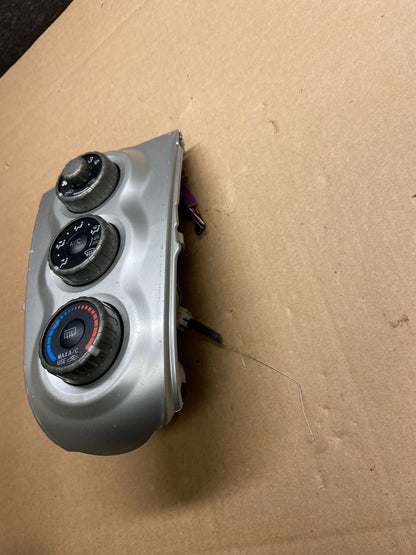 2000 to 2005 Toyota Yaris A/C Heater Climate Control Unit Switch AI6225 DG4
