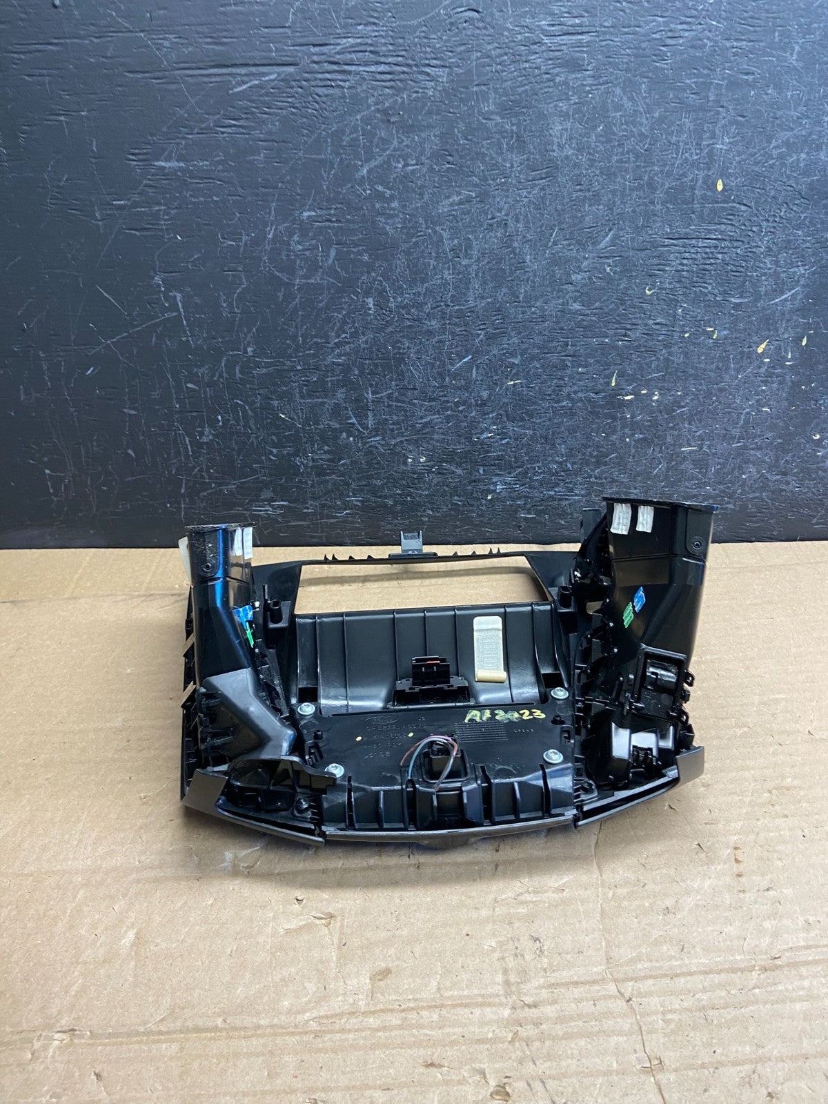 2012 to 2014 Ford Focus Radio Control Panel Trim w/ Bezel AF2023 DW4