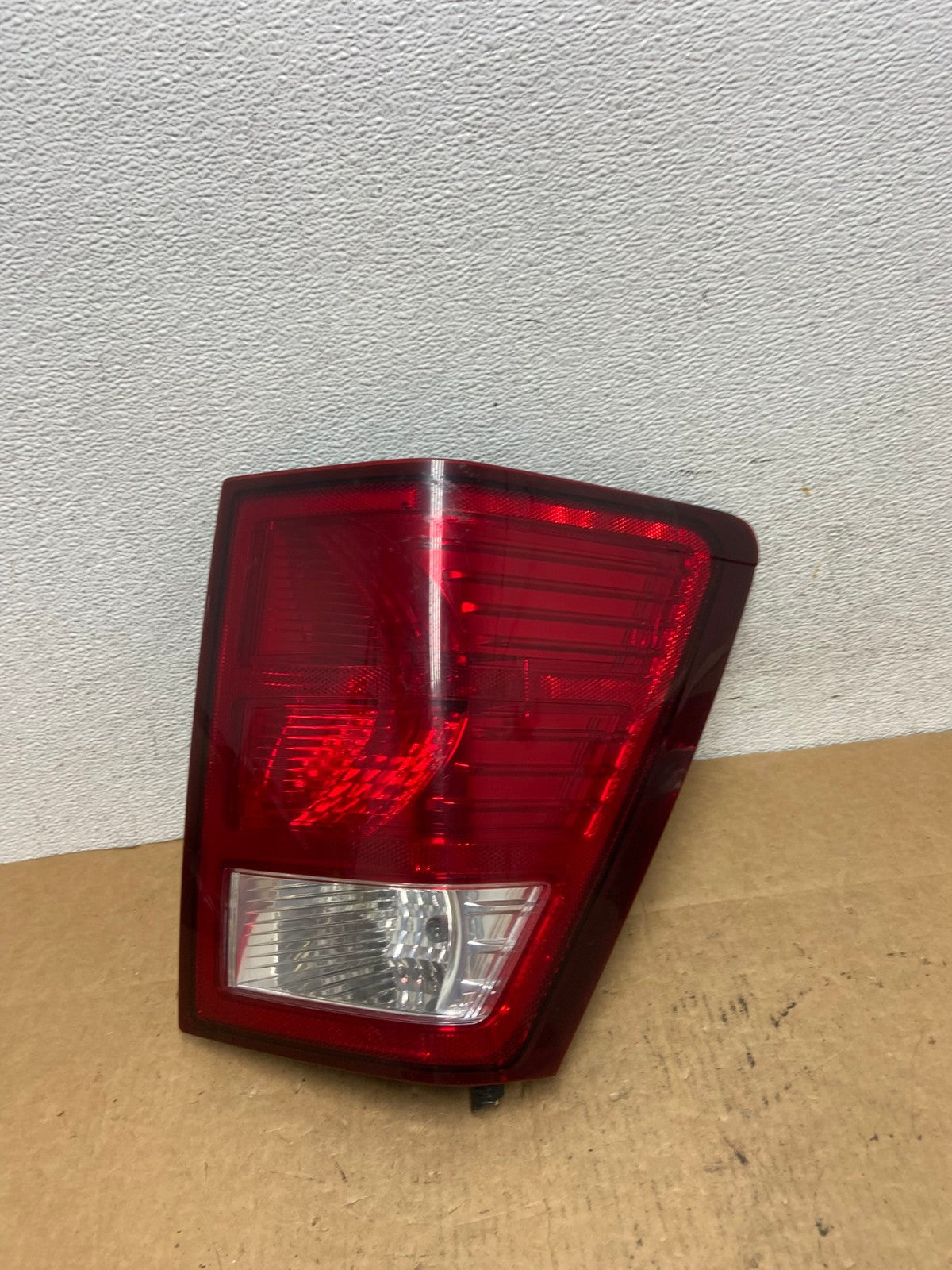 2007 to 2010 Jeep Grand Cherokee Right Passenger Tail Light AD4748 LK0