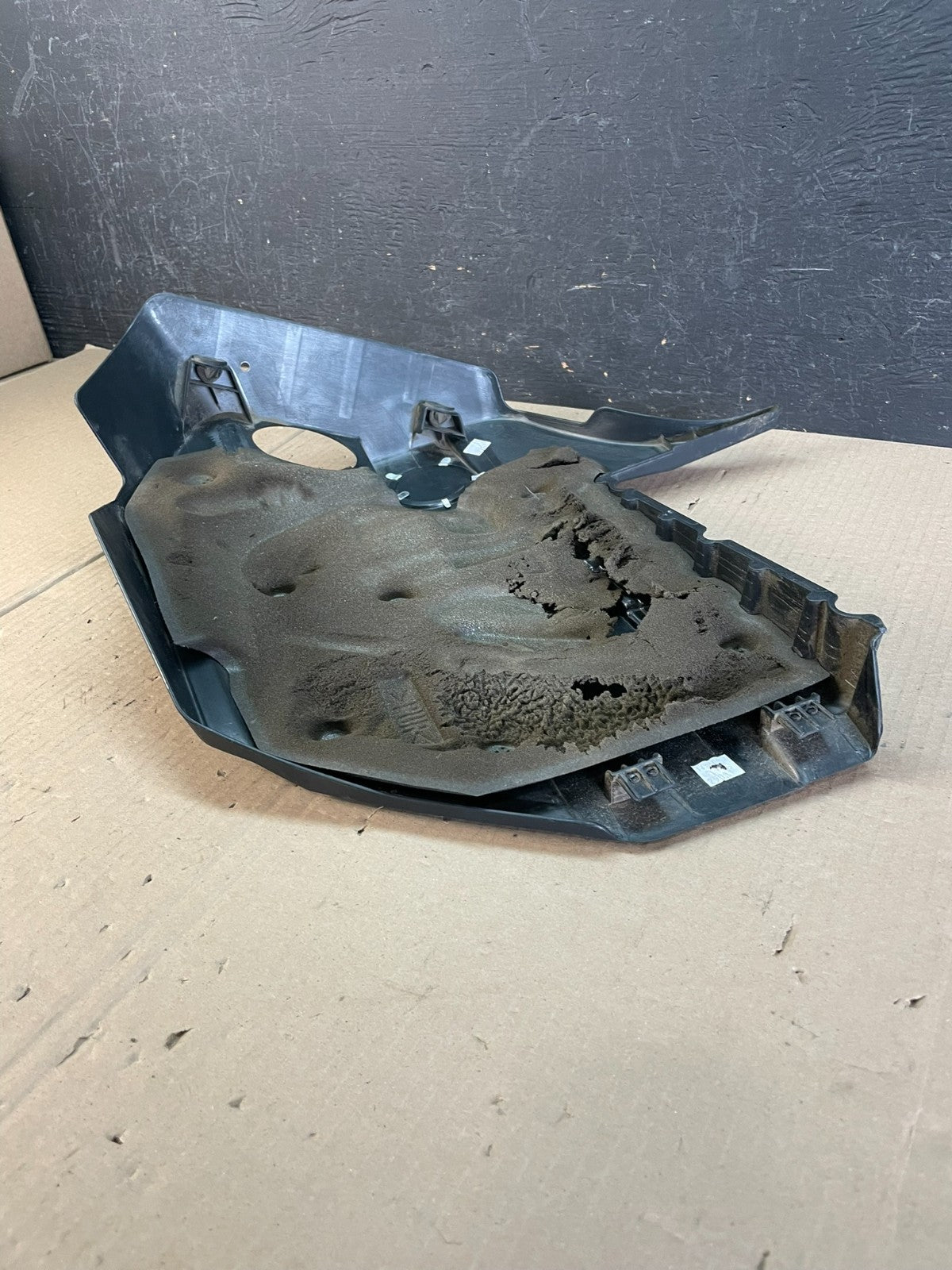 2011 to 2016 BMW 535I TwinPower Turbo Plastic Engine Cover Shield AD8702 DW4