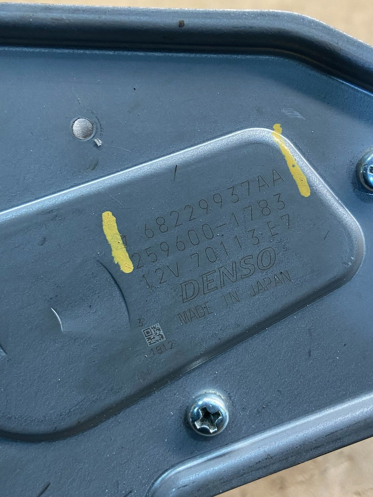 2014-2021 Dodge Durango Tailgate Back Door Rear Wiper Motor Wiper AG1503 DW4