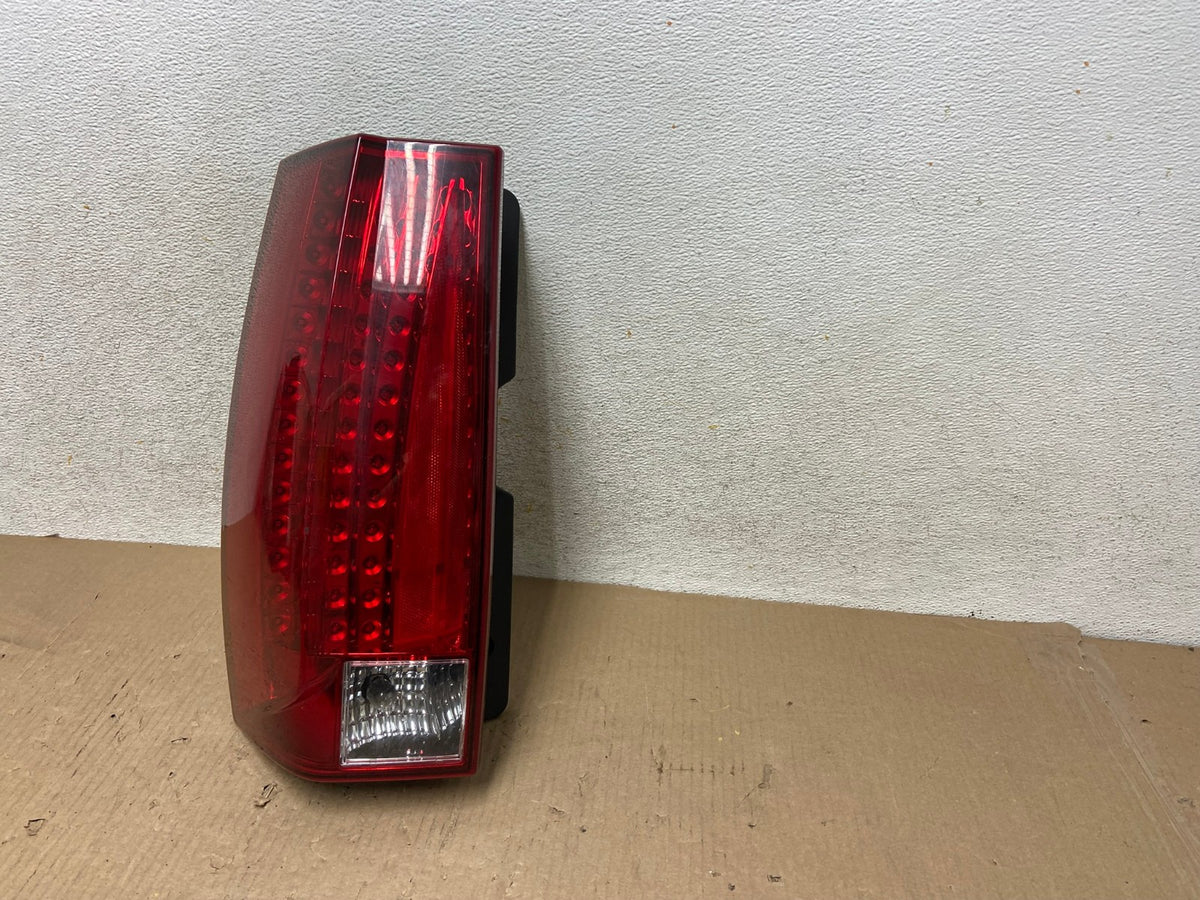 2007 to 2014 Cadillac Escalade Left Driver LH Side Tail Light AH5855 LK2
