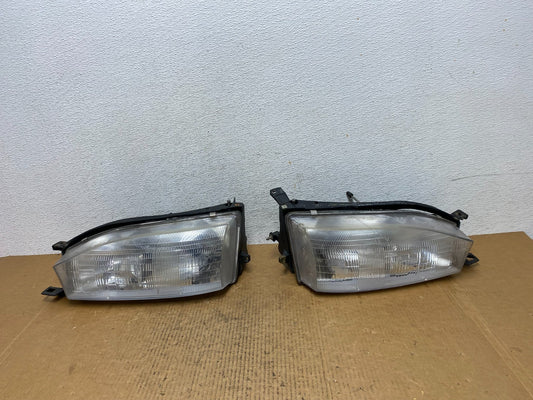 1992 1993 1994 Toyota Camry Left+Right Halogen Headlights TYC AE0308 DW0