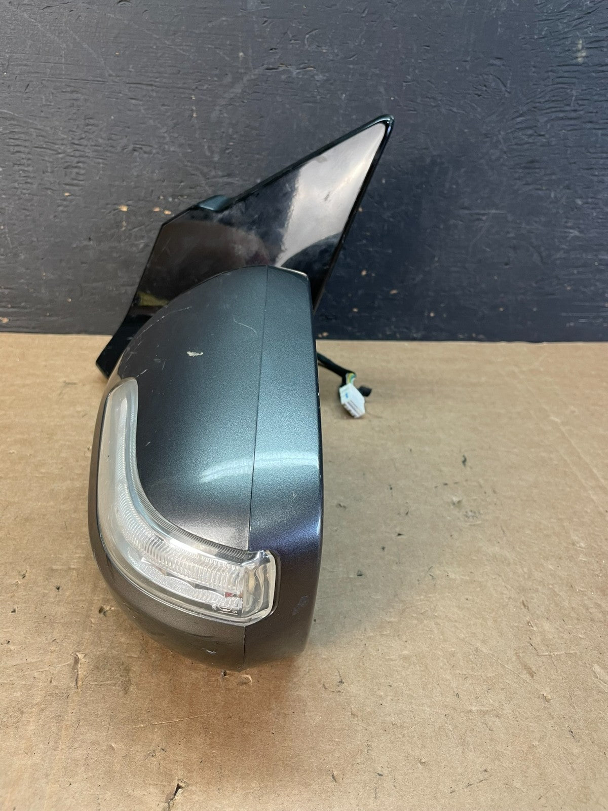 2010 to 2013 Acura MDX Left Driver LH H Side View Door Mirror AE8557 DW10