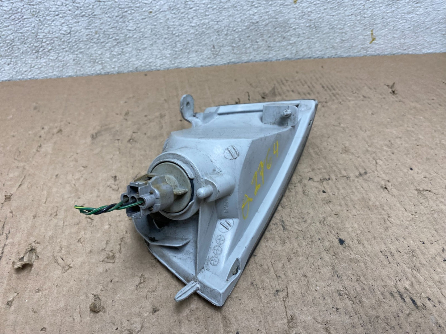 1997 to 2001 Mitsubishi Mirage Left Driver LH Turn Signal OEM Q2764 DG5