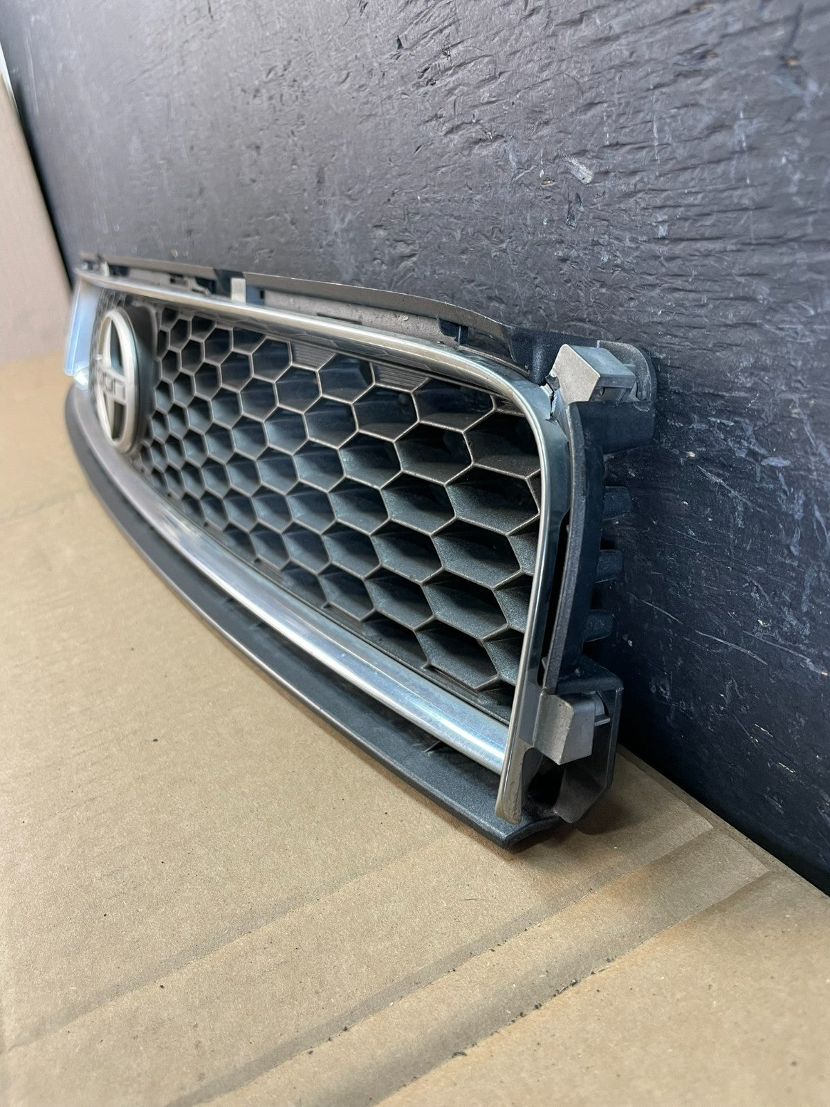 2005 to 2010 Scion TC Front Upper Grill Grille AC5291 DG2