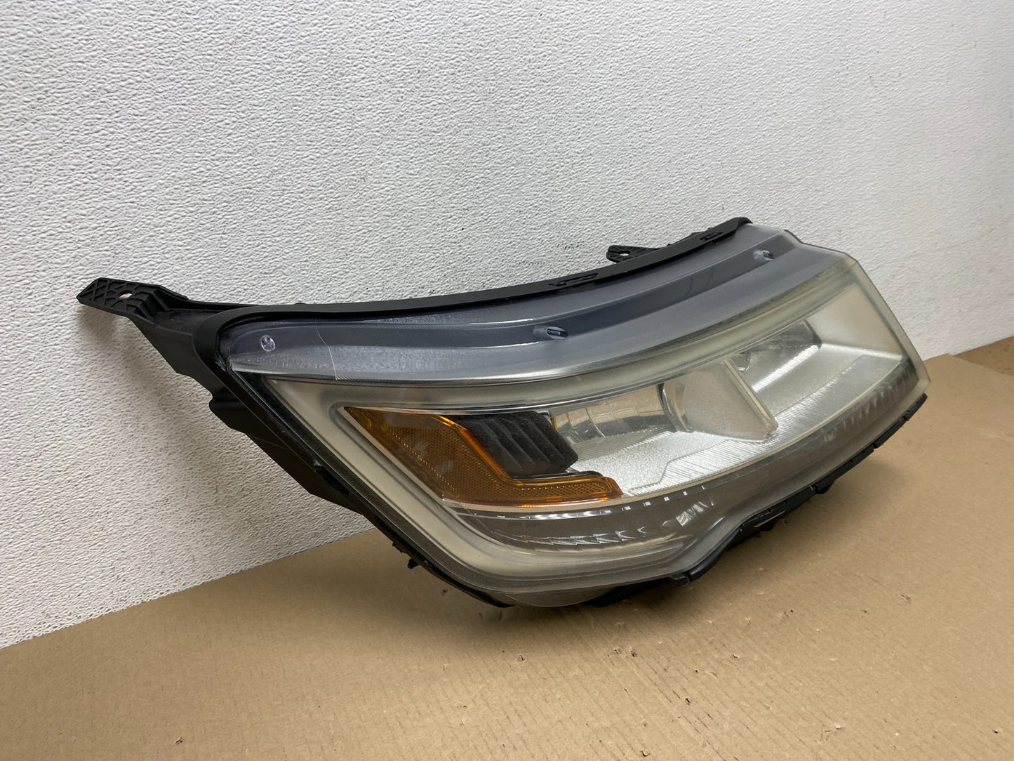 2016-2019 Ford Explorer Right Passenger Led Headlight W/Module AE9481 DW2