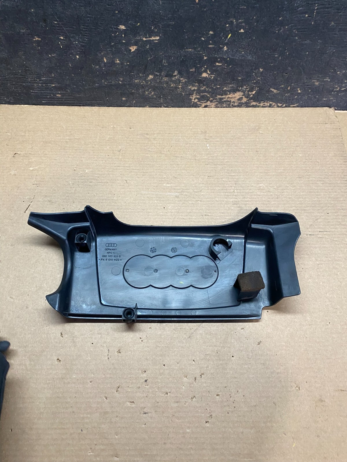 2007 - 2010 Audi A8l A8 D3 4.2L Engine Black Cover Trim 06E103926D OEM V7022 DG5