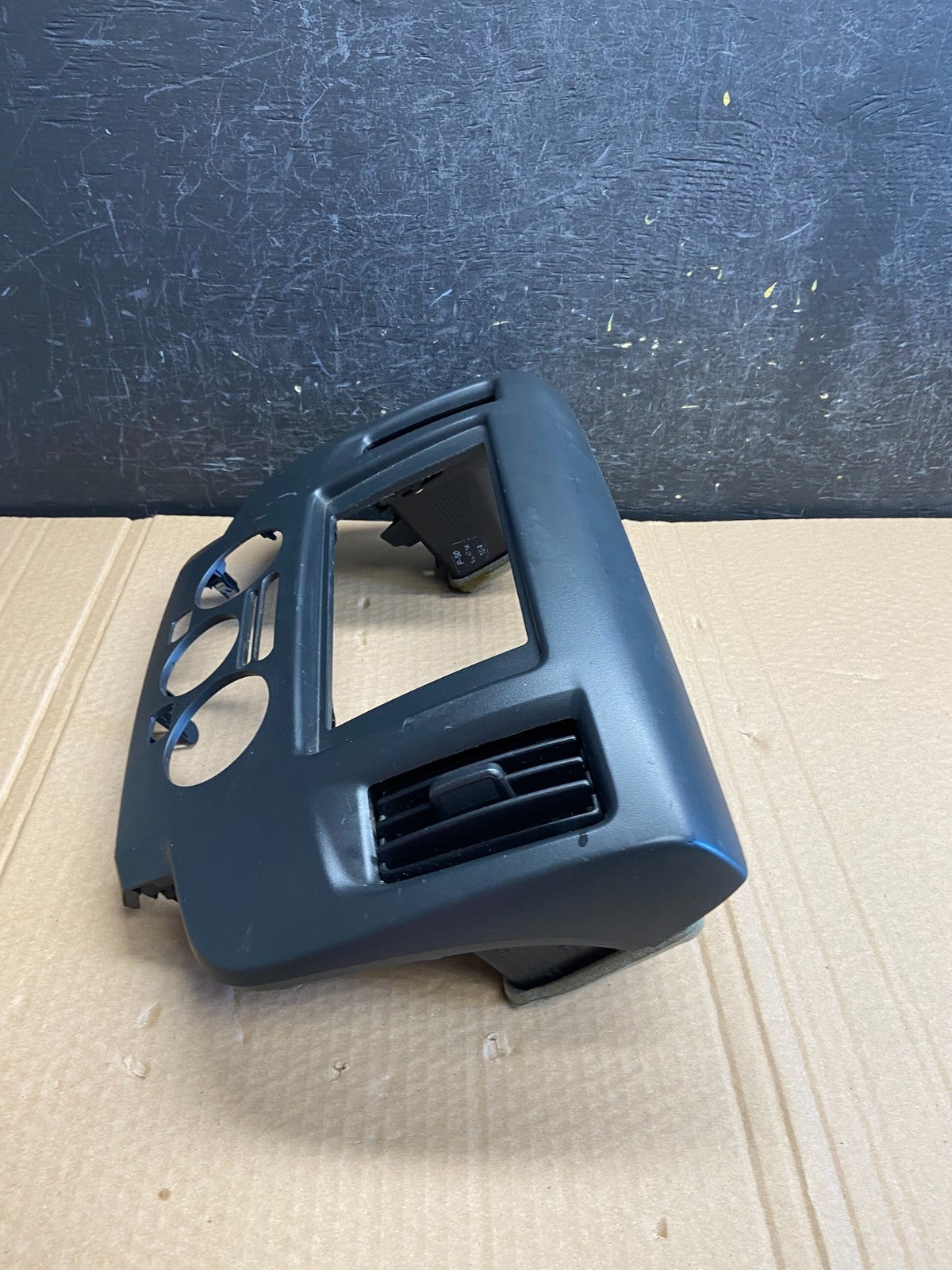 2013-2021 Nissan NV200 Center Console Radio Climate Control Air Vent AF6108 DG2