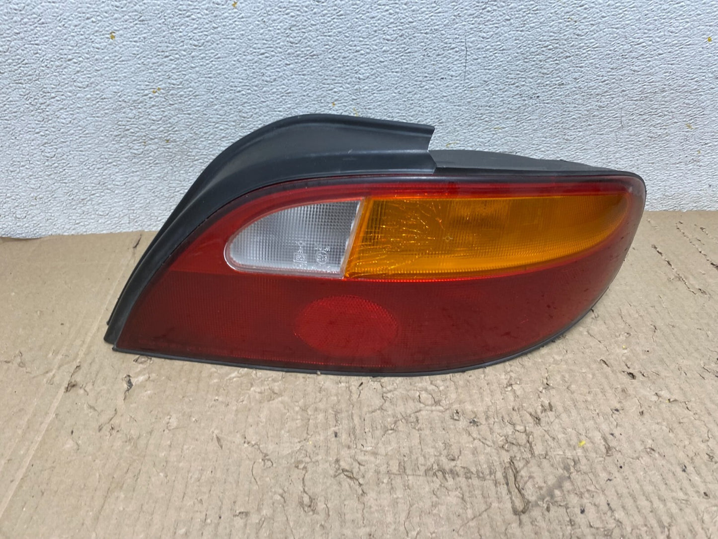 1996 1997 1998 Hyundai Elantra Sedan Right Passenger Tail Light Oem L6464 DW0