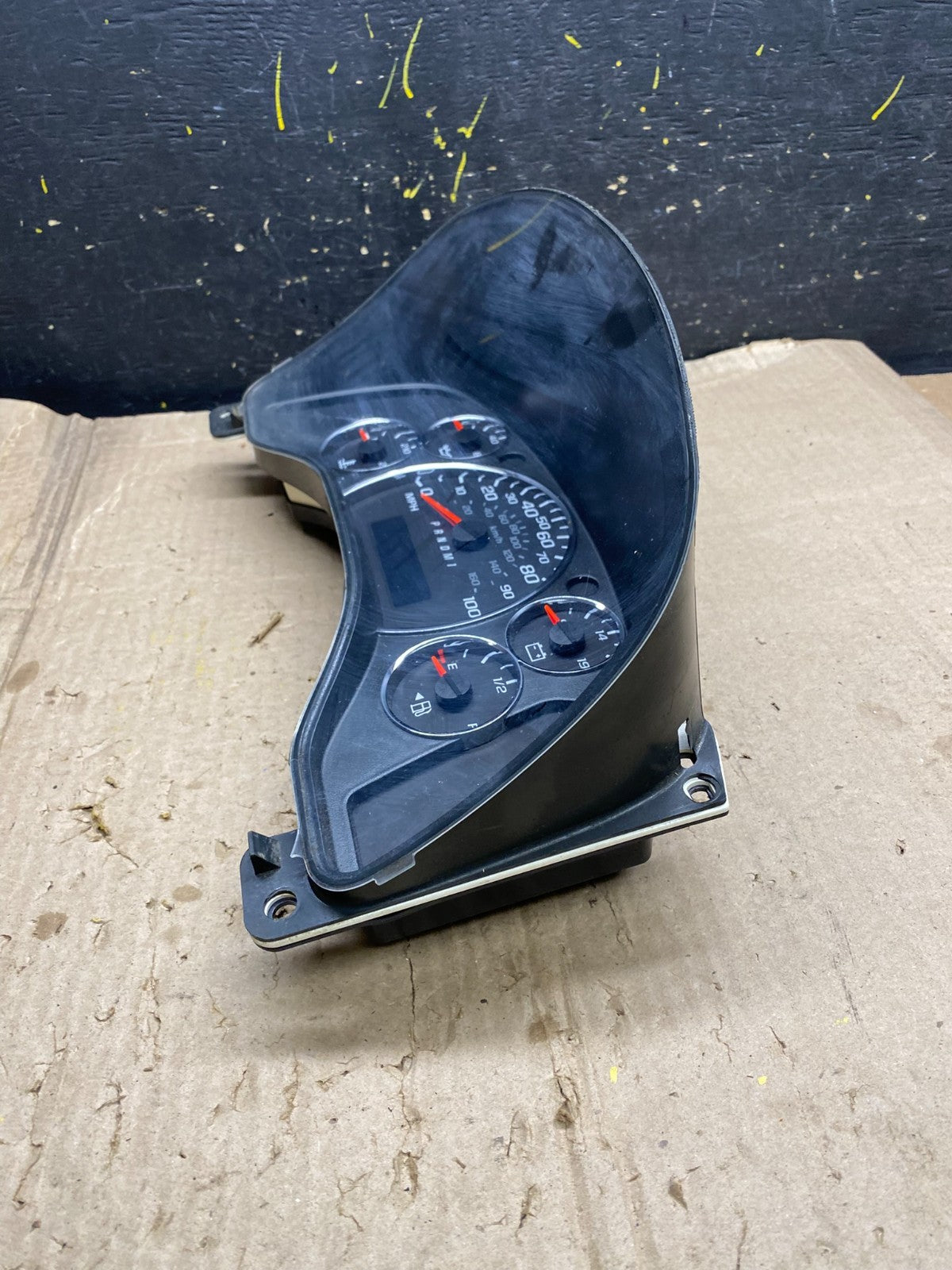 2010 - 2012 Chevrolet Express 2500 3500 Speedometer Cluster Gauge X6062 DG2