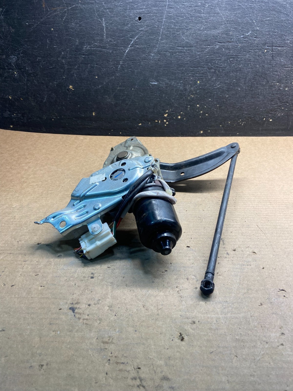 2004 2010 Toyota Sienna Liftgate Motor Trunk Lift Actuator 427107-10010 Z91811